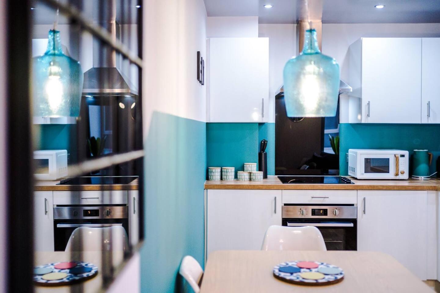 High Reviewed 1-Bed With Parking Central Location Liverpool Buitenkant foto