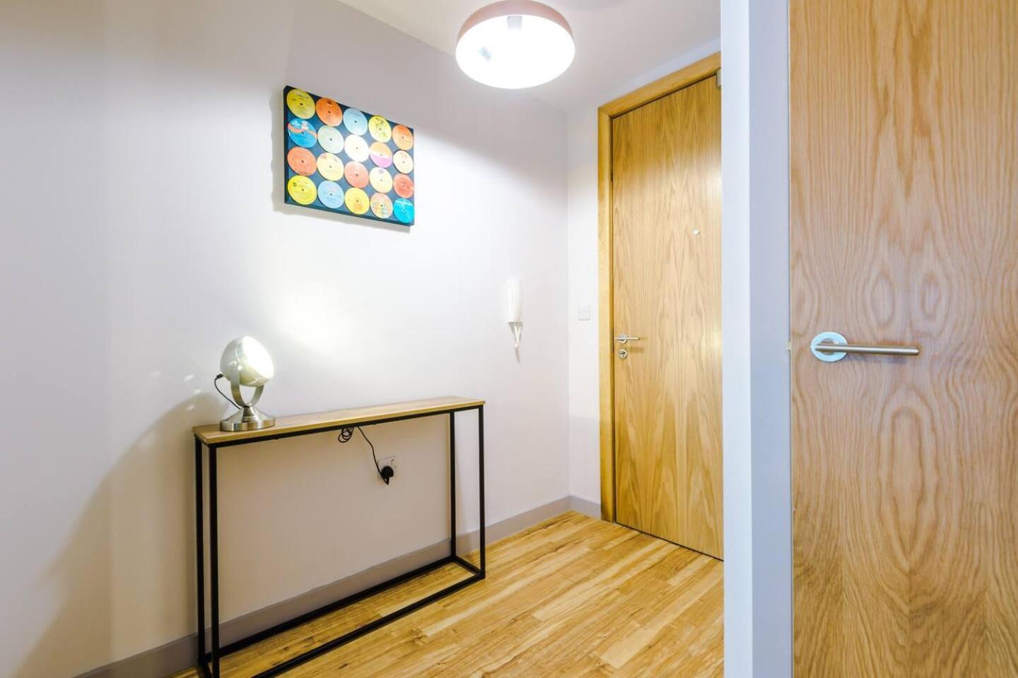 High Reviewed 1-Bed With Parking Central Location Liverpool Buitenkant foto