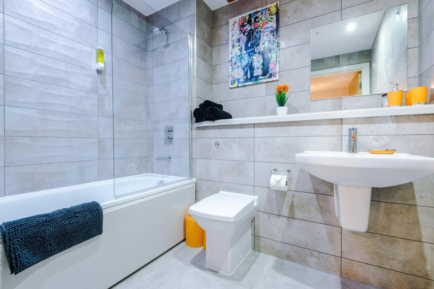 High Reviewed 1-Bed With Parking Central Location Liverpool Buitenkant foto