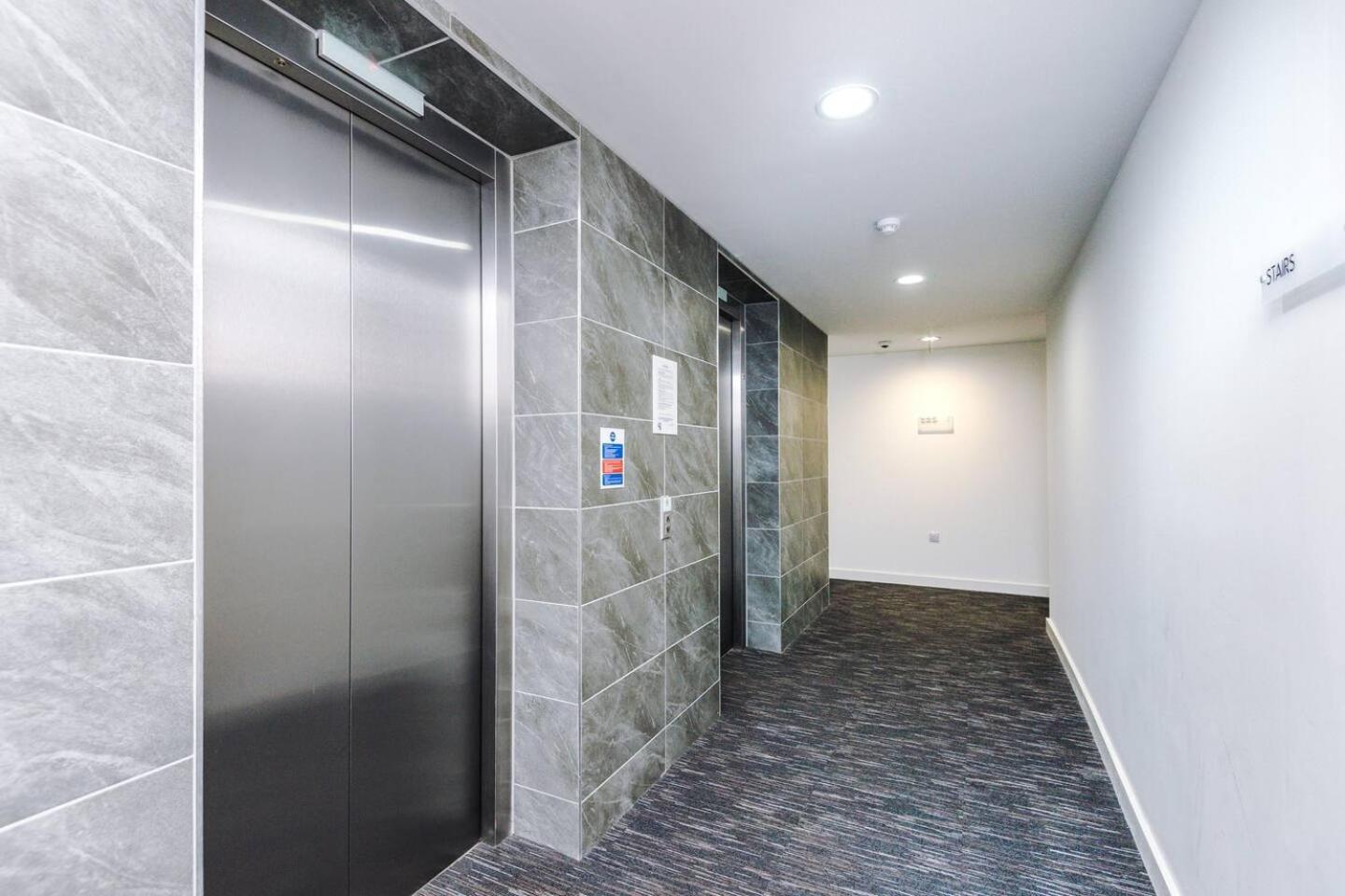 High Reviewed 1-Bed With Parking Central Location Liverpool Buitenkant foto