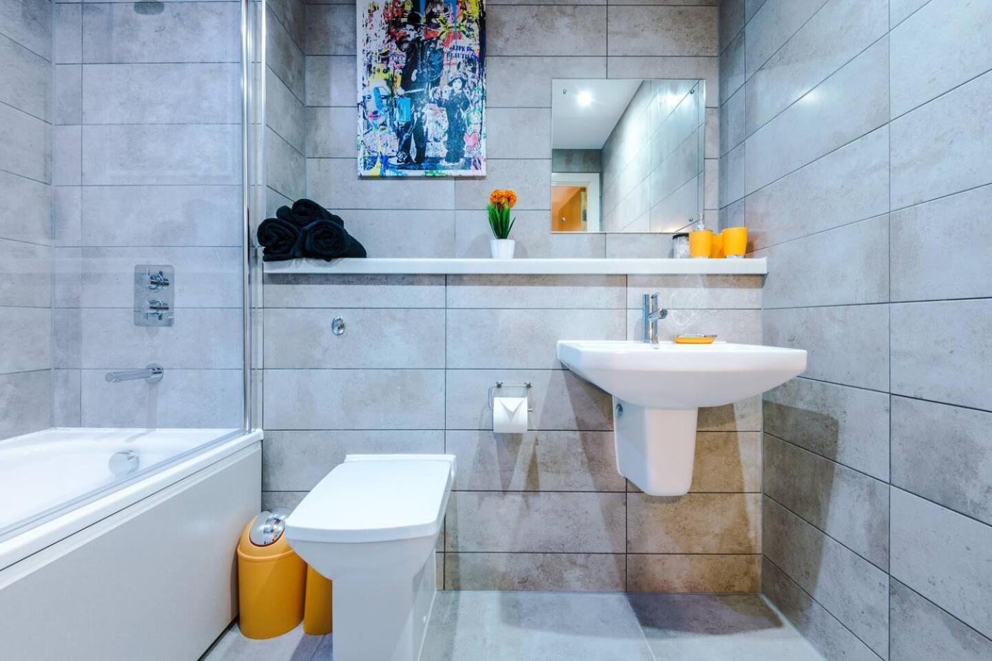 High Reviewed 1-Bed With Parking Central Location Liverpool Buitenkant foto