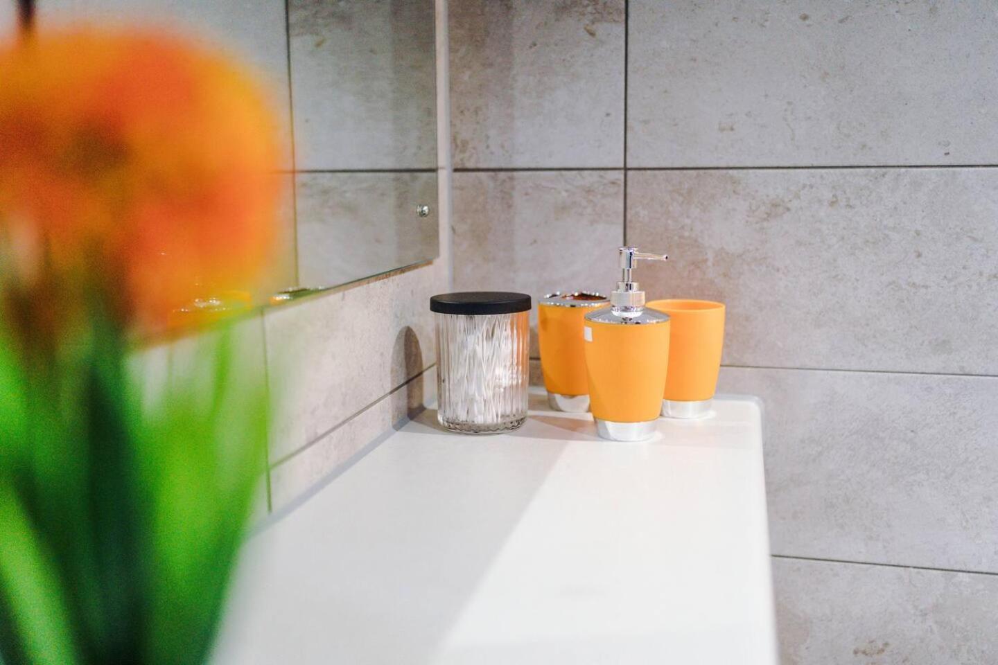 High Reviewed 1-Bed With Parking Central Location Liverpool Buitenkant foto
