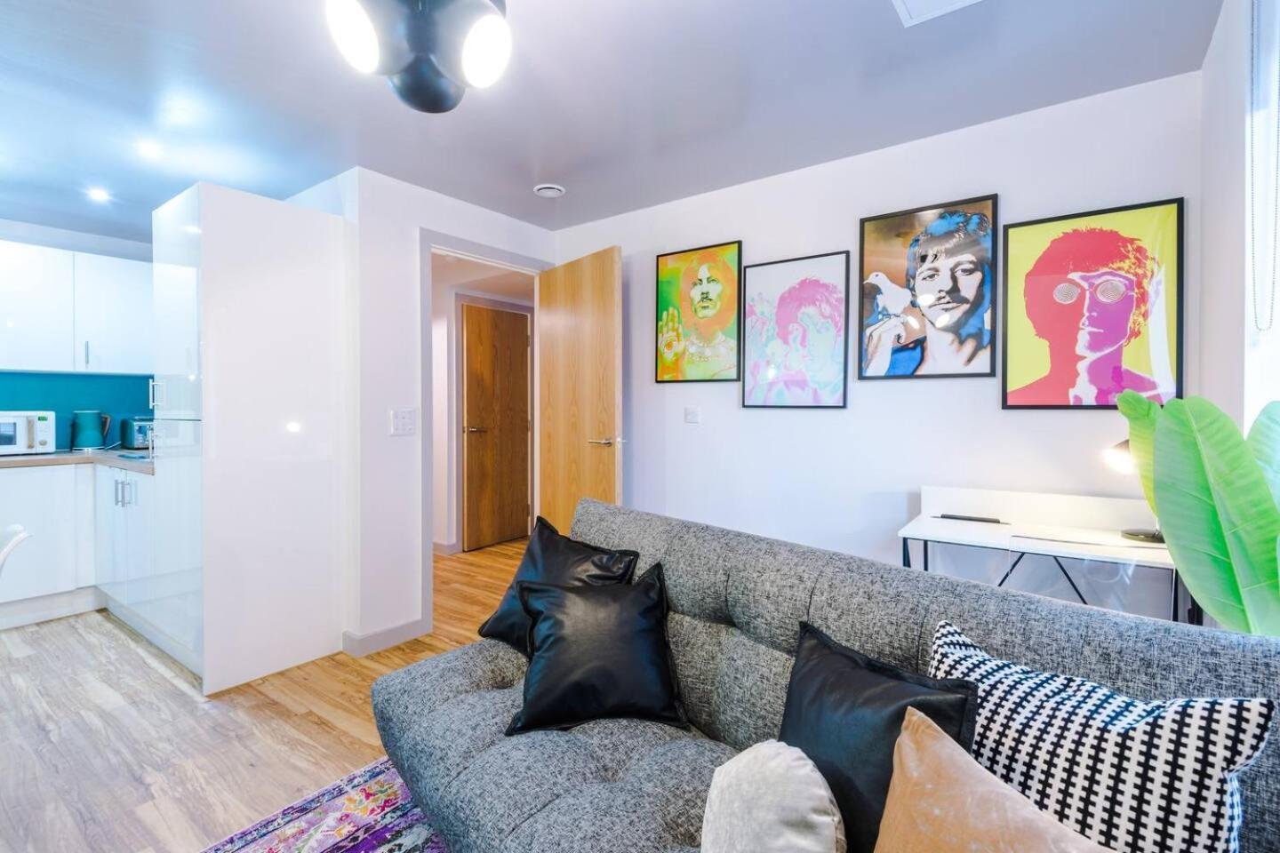 High Reviewed 1-Bed With Parking Central Location Liverpool Buitenkant foto