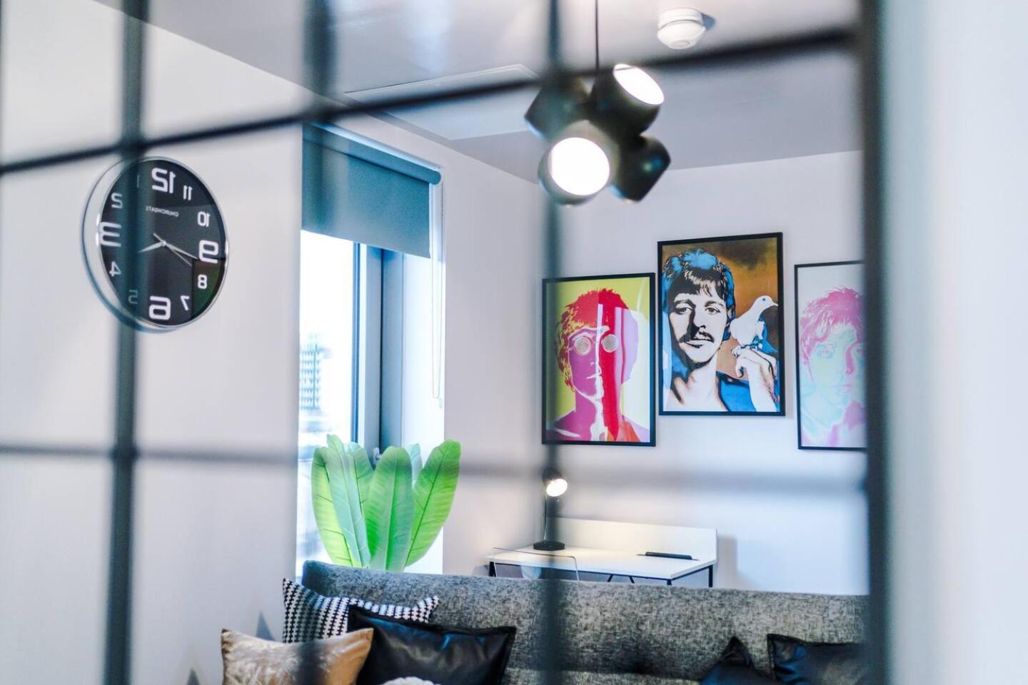 High Reviewed 1-Bed With Parking Central Location Liverpool Buitenkant foto