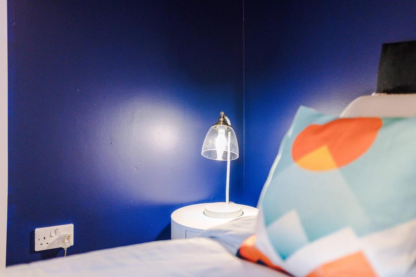 High Reviewed 1-Bed With Parking Central Location Liverpool Buitenkant foto