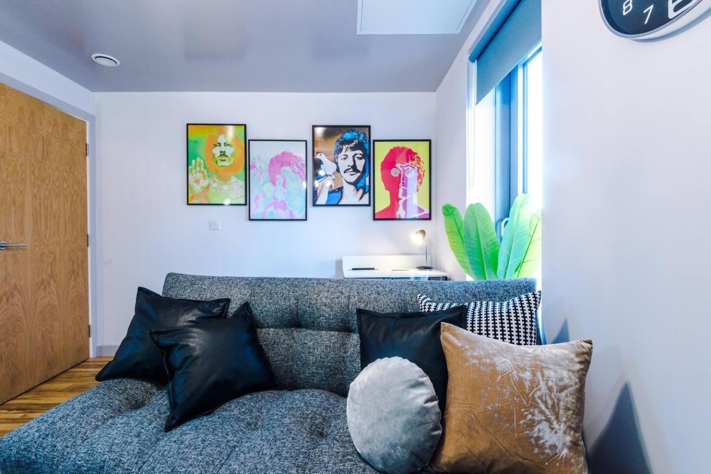 High Reviewed 1-Bed With Parking Central Location Liverpool Buitenkant foto