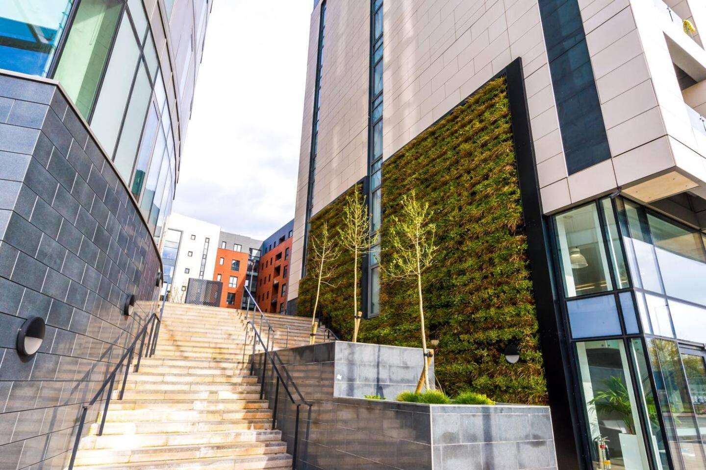 High Reviewed 1-Bed With Parking Central Location Liverpool Buitenkant foto